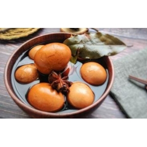 煮茶叶蛋什么时候敲碎最好 茶叶蛋煮多久敲碎