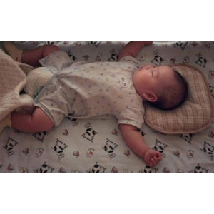 宝宝大小脸是怎么导致的 大小脸可以纠正过来吗