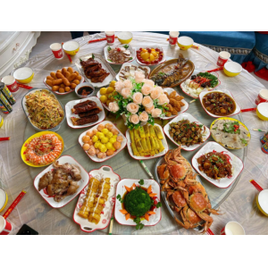 年夜饭预订进入白热化 多地热门包厢售罄 创新模式点燃团圆消费